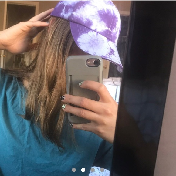 tie dye hat, (trend alert!) - Picture 3 of 4